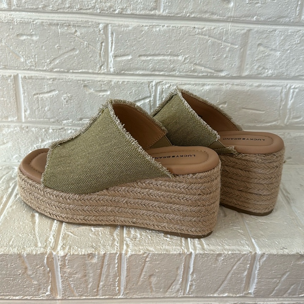 NWOT Lucky Brand Scippio Platform Wedge Sandal W9